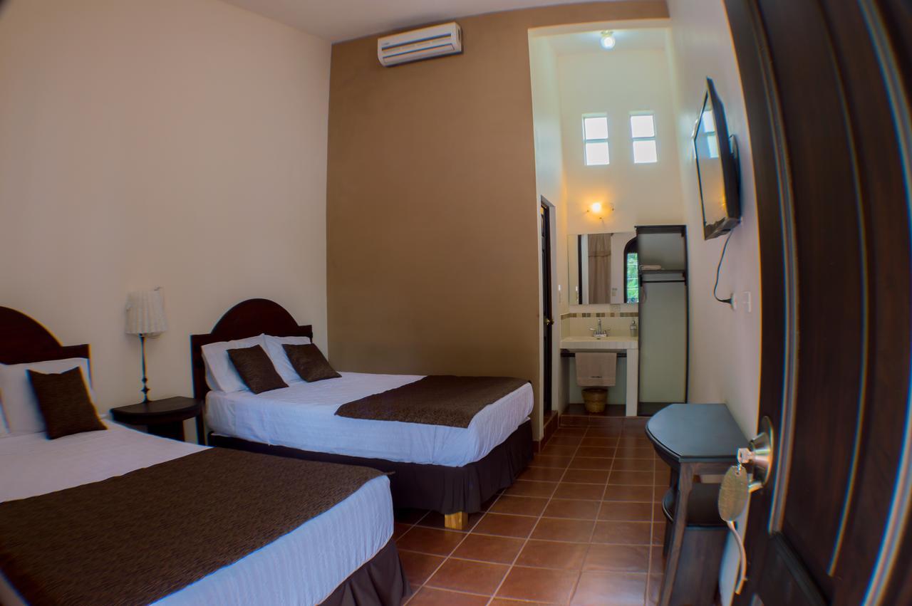 Casa Bourbon Hotel เรตาลูเลอ ภายนอก รูปภาพ