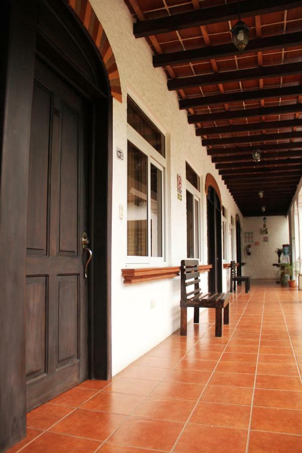 Casa Bourbon Hotel เรตาลูเลอ ภายนอก รูปภาพ