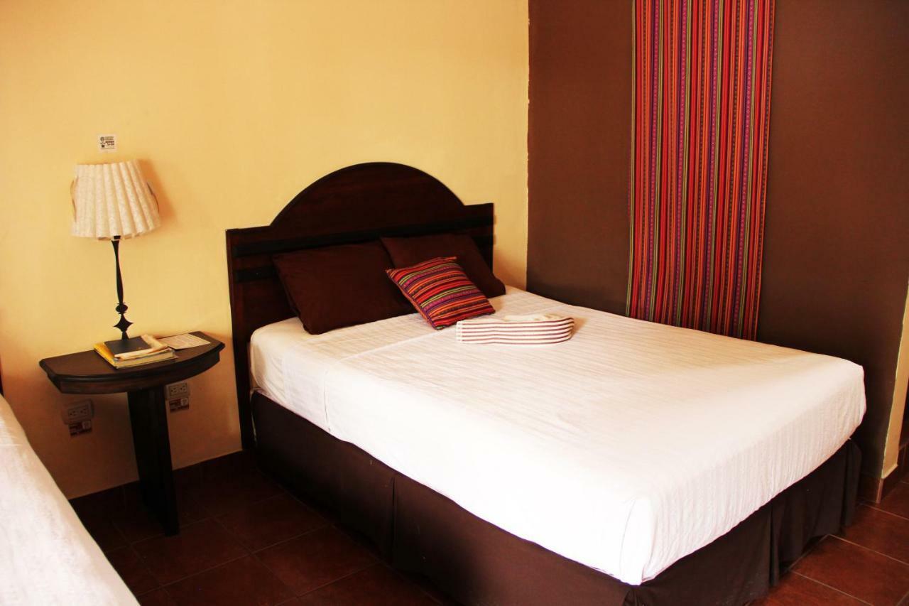 Casa Bourbon Hotel เรตาลูเลอ ภายนอก รูปภาพ